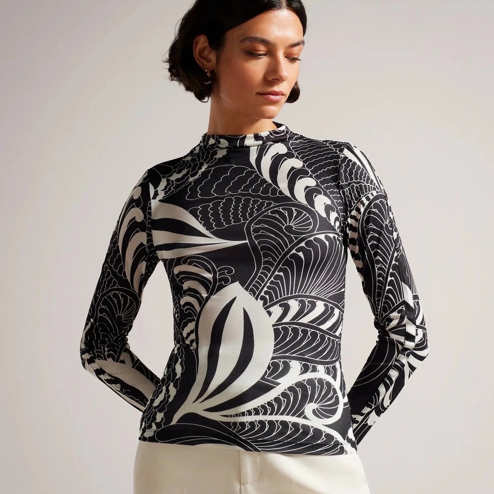 ▪️Ted Baker Emberr High Neck Fitted
Swirl Print Top Mesh Top